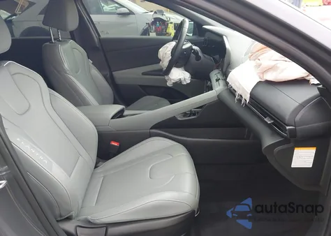 2025 Hyundai Elantra Hybrid Limited from USA, damaged, VIN KMHLN4DJ9SU129483